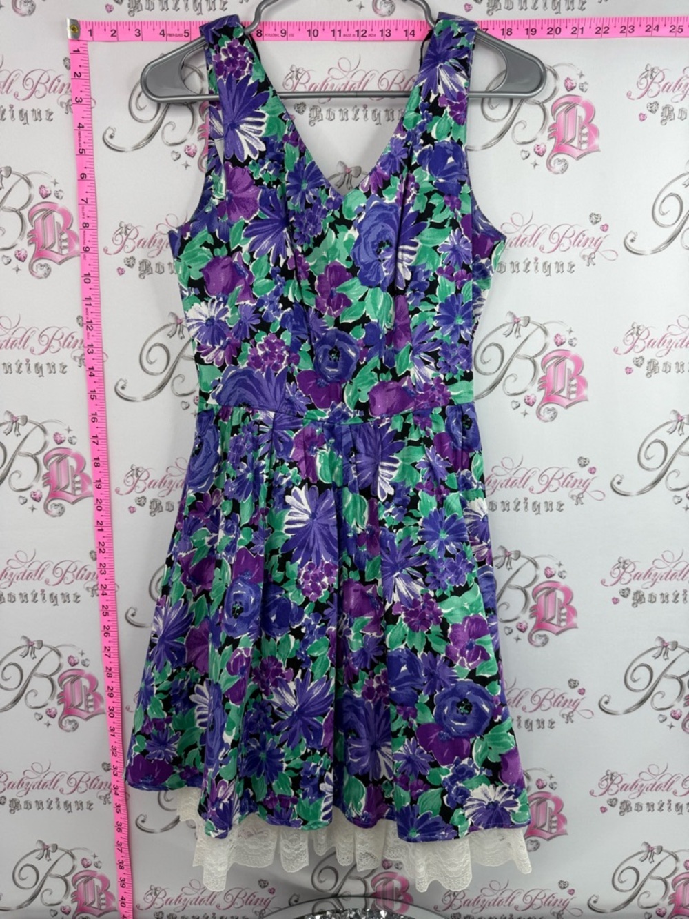 Evita dress vintage Sleeveless V-Neck Floral Midi Dress in Purple and Green